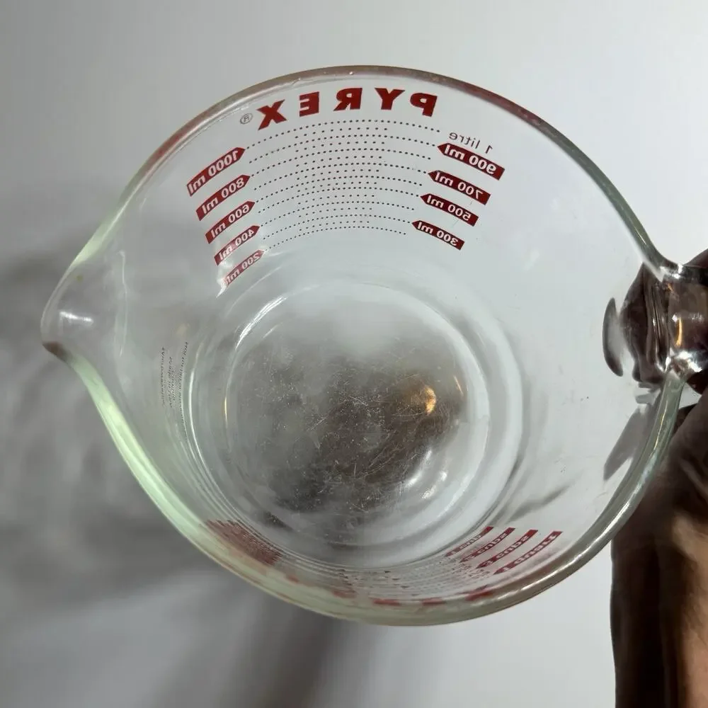 Vintage PYREX Glass Liquid 1 Quart 4 Cup Measuring Red Capital Lettering